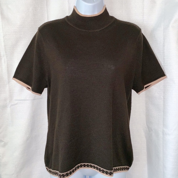 Tahari Sweaters - EUC- TAHARI ASL Pink Trim Mock Neck Sweater!!
